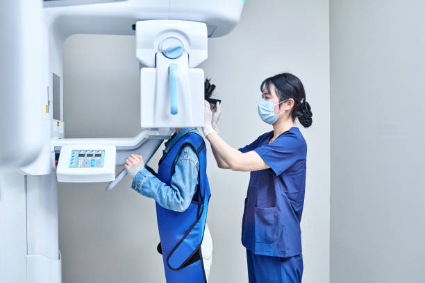 Best Emergency Dental Extractions in Siesta Acres, TX